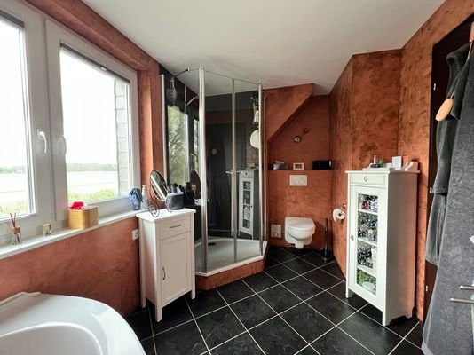 Badezimmer OG Bild 1