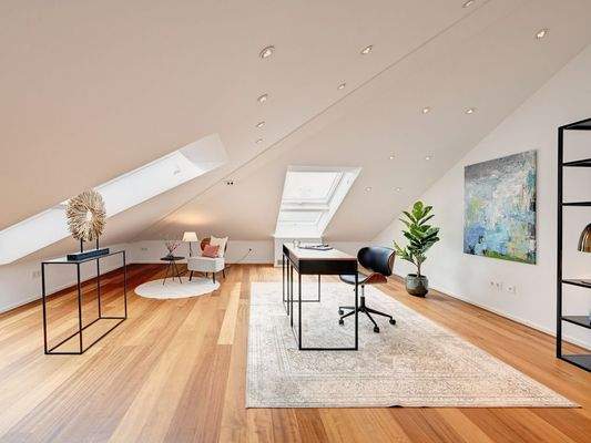 Büro, Gäste- oder Kinderzimmer - hell und einladend