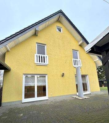 Hausansicht zur Gartenseite