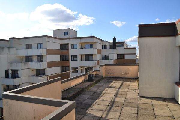 Dachterrasse Bild 1.JPG