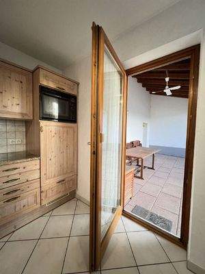 Küche mit Ausgang zum Freisitz