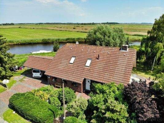 Ansicht-Haustür-Ems-Jade-Kanal