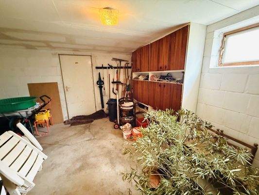 39 Abstellraum mit Gartenzugang UG