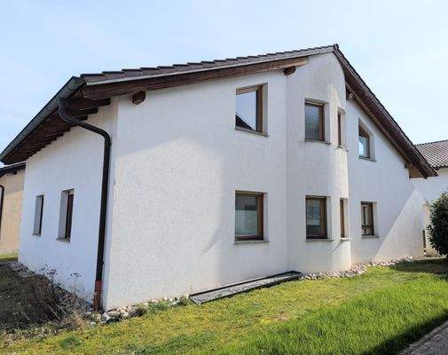 Westseite mit Garten