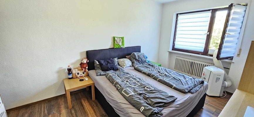 Wohnung OG rechts - Schlafzimmer