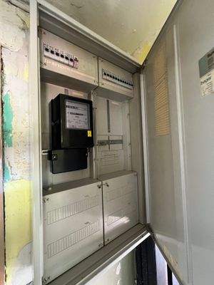 Elektrokasten Vorderhaus