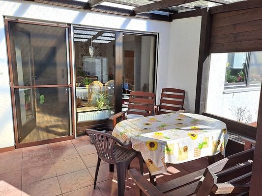 überdachte Terrasse