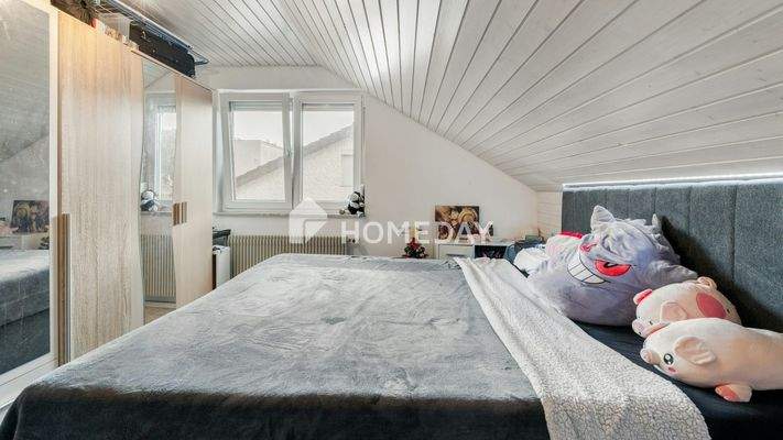 1. OG Schlafzimmer 1