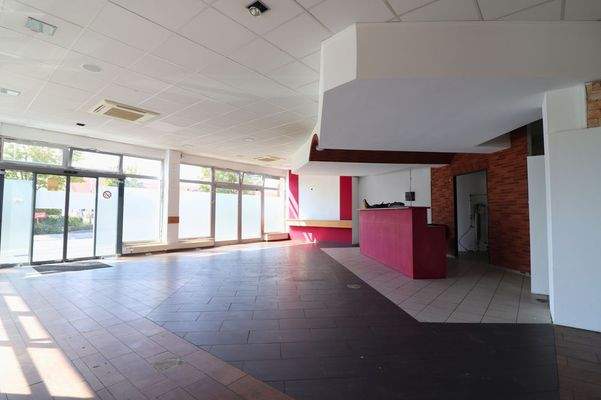 Blick zum Eingang, Bild 1 von 2