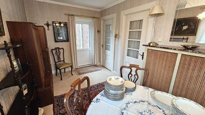 EG: Veranda mit Tür zum Garten