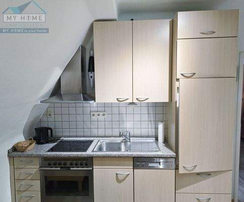 OG neuwertige Einbauküche