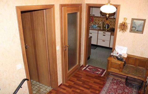 Diele mit Blick in die Küche.JPG