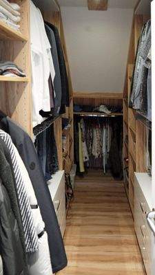 hochwertiger begehbarer Kleiderschrank