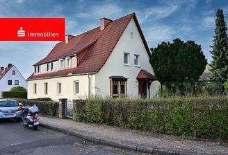 Hausansicht mit Eingang