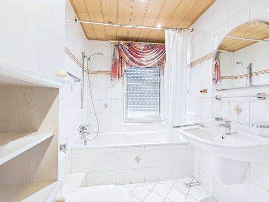 Zentrales Ein-/Zweifamilienhaus in Saarwellingen