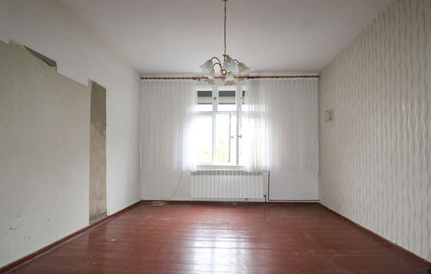 Wohnzimmer Foto 1 im EG.JPG