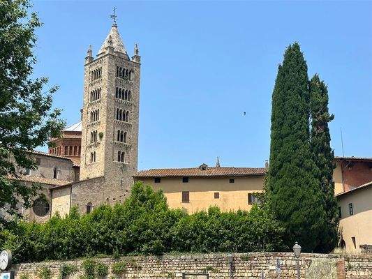 Nähe des Domes Sehenswürdigkeit in der Nähe