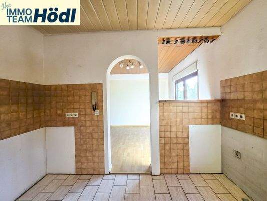 Küche mit Blick zum Esszimmer