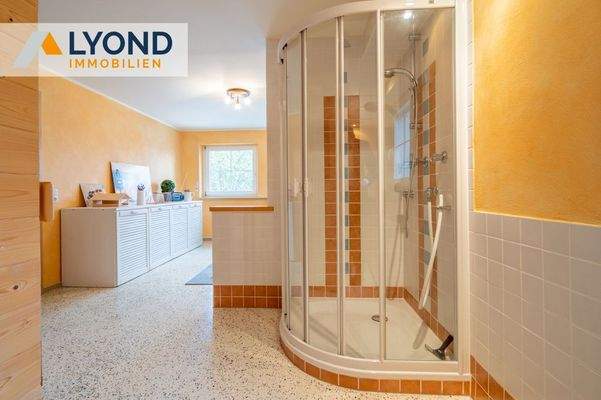 Wohnraum mit Sauna UG