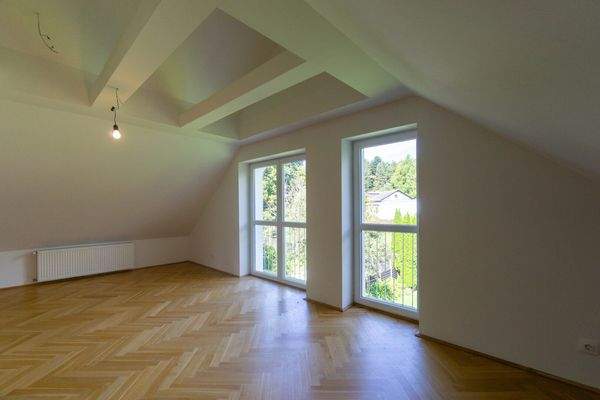 Zimmer 1 mit Gartenblick