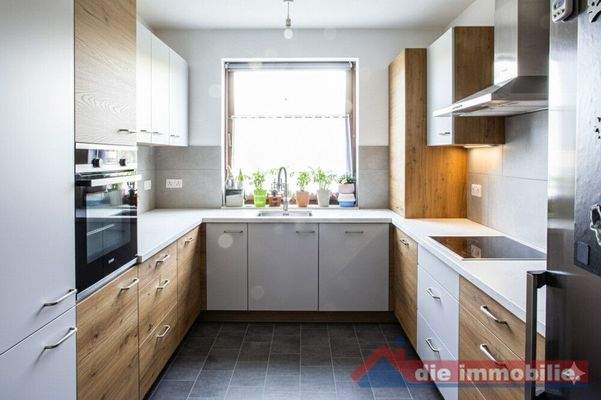 Küche - mit KI möbliert