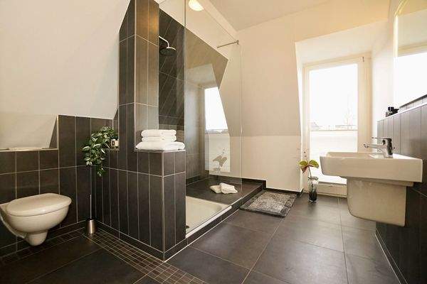 Badezimmer untere Ebene