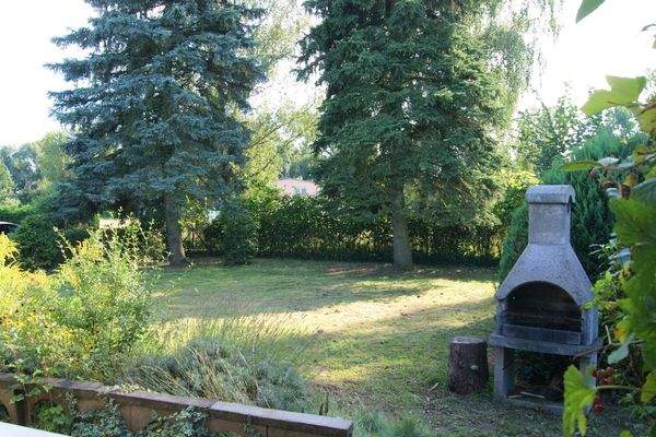 Garten mit Grillplatz