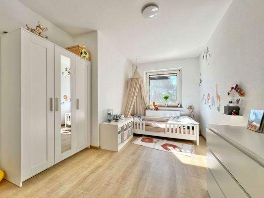 Kind- / Gäste- / Bürozimmer 1