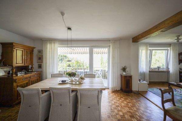 Essbereich mit Aussicht