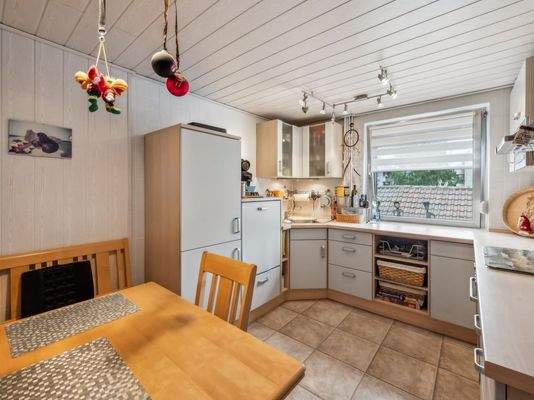 Küche mit Essbereich OG