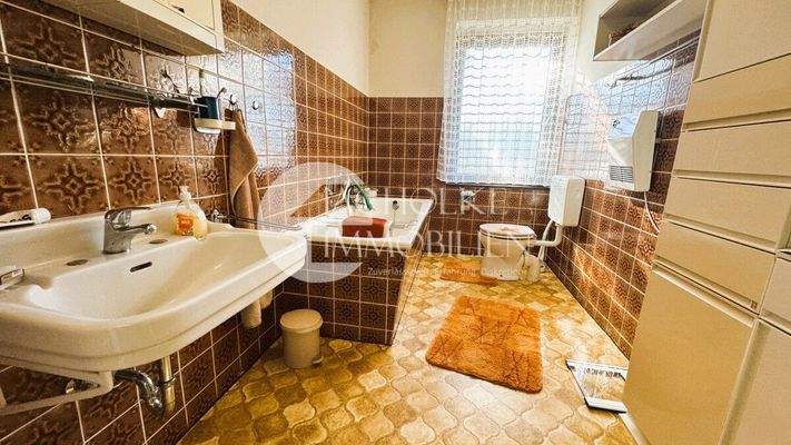 378.Haus.Innen.EG.Bad