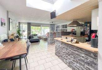 Blick Wohnküche zur Terrasse