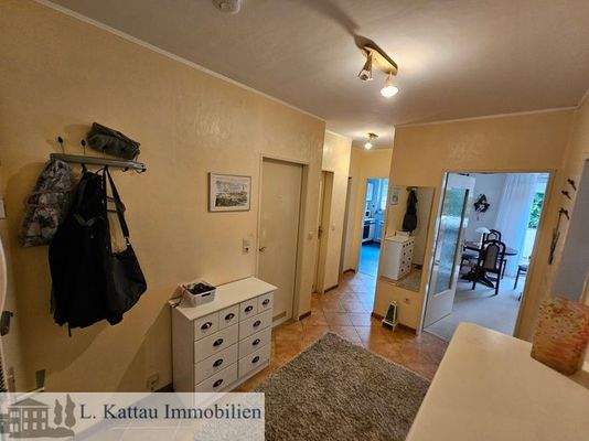 großzügiger Flurbereich