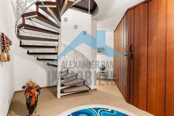 Zugang zum Untergeschoss