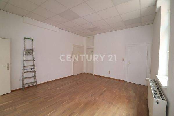 Vorzimmer - IST in Richtung Eingang