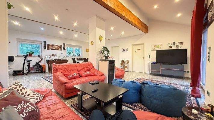 DG - Wohn- und Esszimmer 