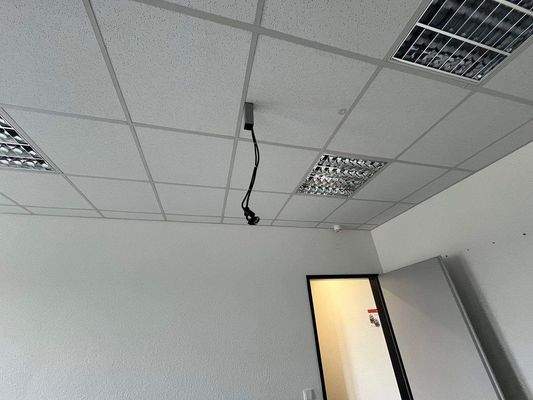 Rasterleuchten, Beamer-Anschluss