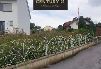 Sicht von Sackgasse auf Grundstück