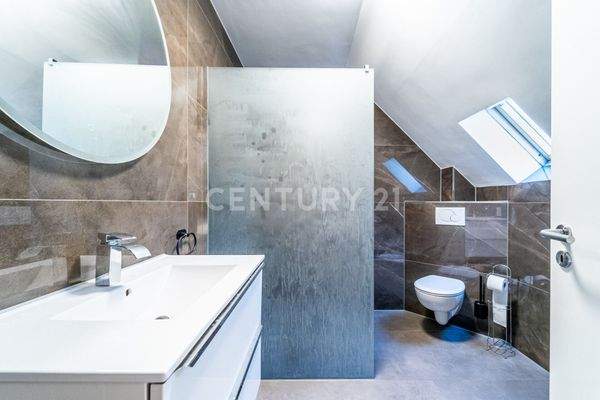 Badezimmer im Obergeschoss