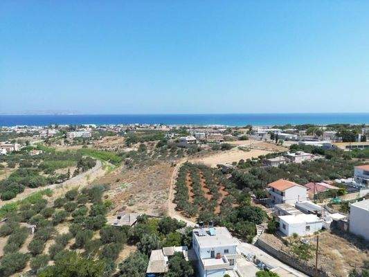 Kreta, Gournes: Renoviertes Gebäude mit 7 Wohnungen zu verkaufen