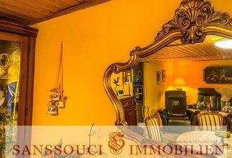 Blick durch den Wohnbereich