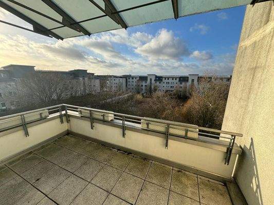 Balkon mit Stadtblick