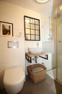 EG | 1. (GÄSTE-)WC, DUSCHBAD