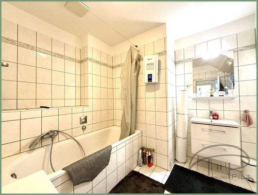 Wannenbad EG vorne links