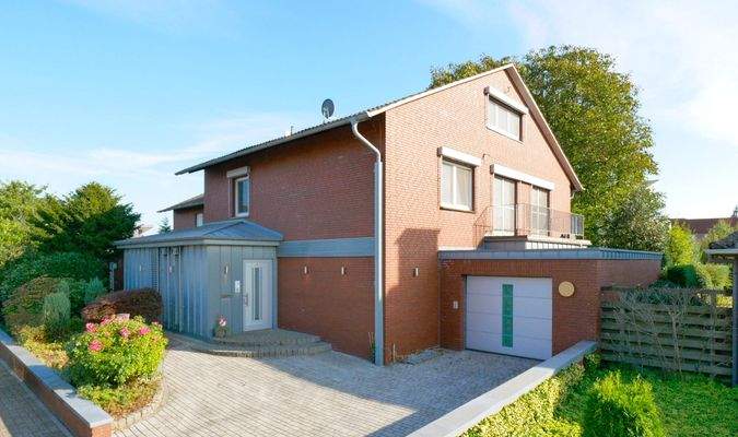 V1613 Ansicht Straße Bild 1