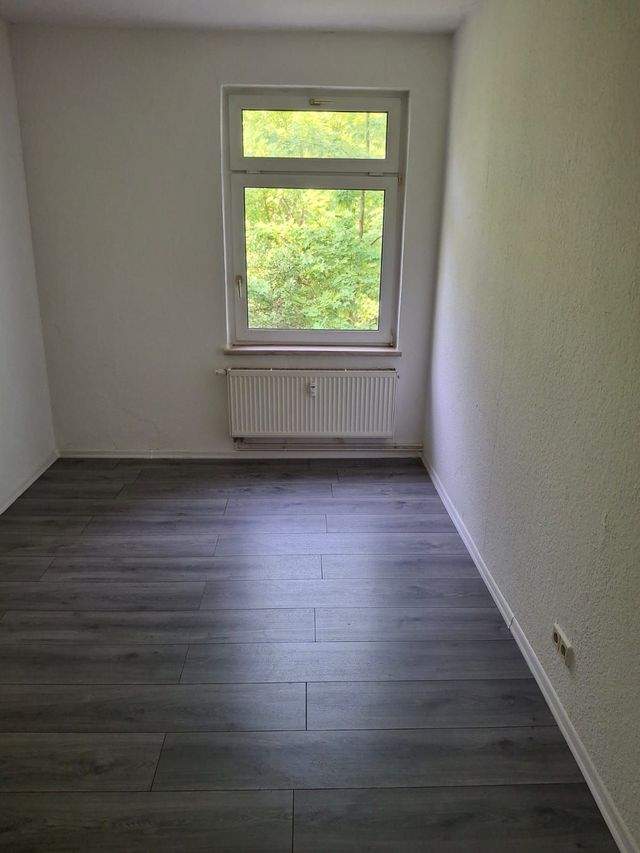Geräumige 2-Raumwohnung mit Balkon in Chemnitz-Hilbersdorf - Photo 1