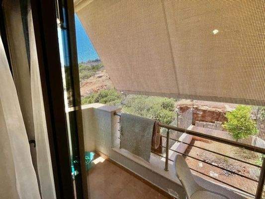 Kreta, Agios Nikolaos: Geräumige Wohnung im 2. Stock mit Panoramablick auf das Meer zu verkaufen