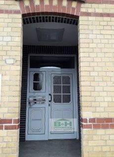 Eingang überdacht.jpg