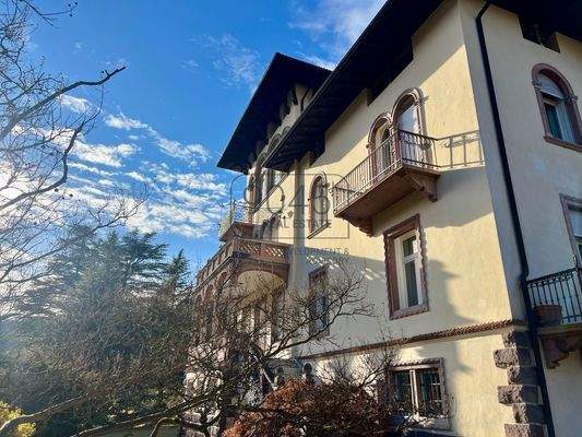 Altbauvilla mit großzügigem Privatgrundstück in Pfatten - Südtirol