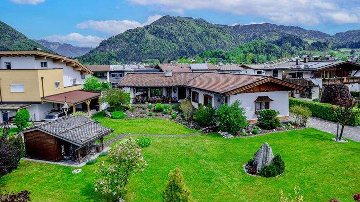 KITZIMMO-Haus mit Freizeitwohnsitz in Toplage kaufen - Immobilie Kössen.